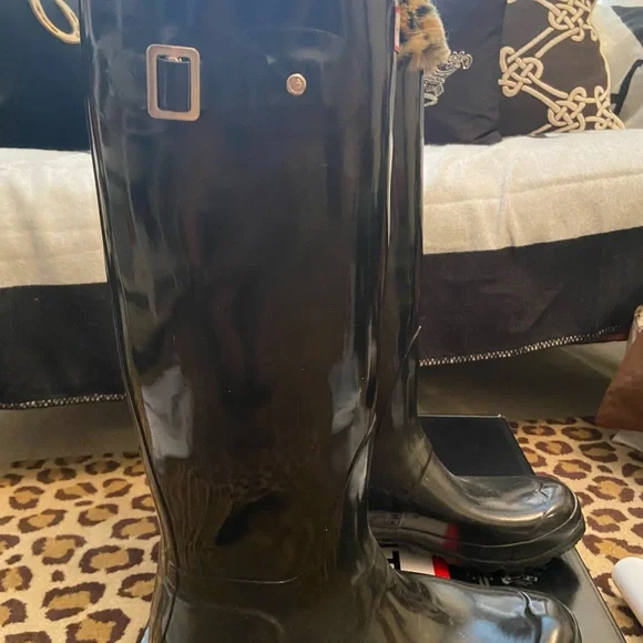 Black Hunter Rain Boots - Picture 3 of 10